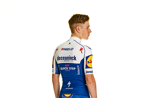 Deceuninck-Quick-Step-2020-Kit-2